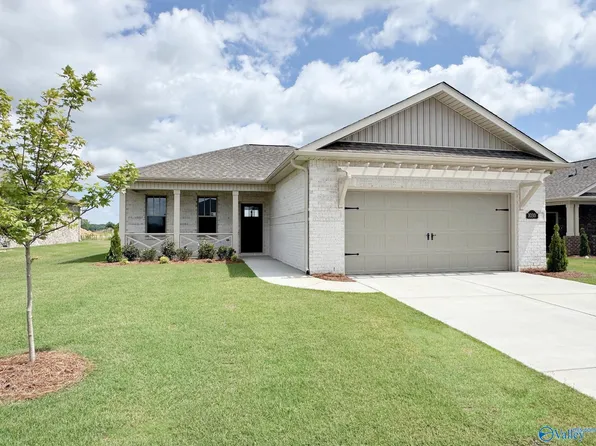 1030 Maplehurst St, Decatur, AL 35603