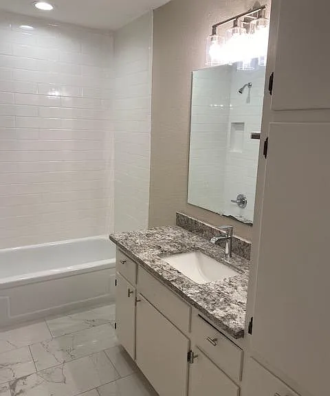 1402 Center Dr — Photo 4