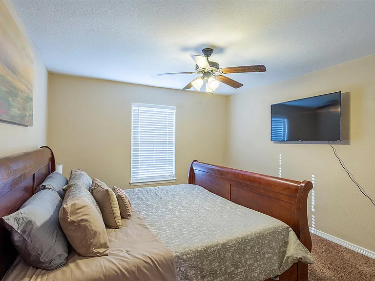 731 Dominik Dr — Photo 9