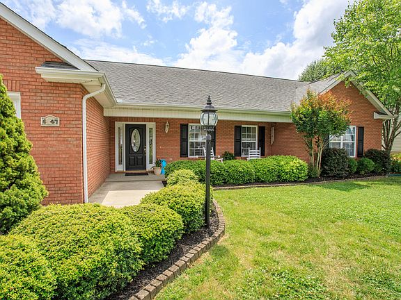 3rd image of 6847 Amberfield Ln