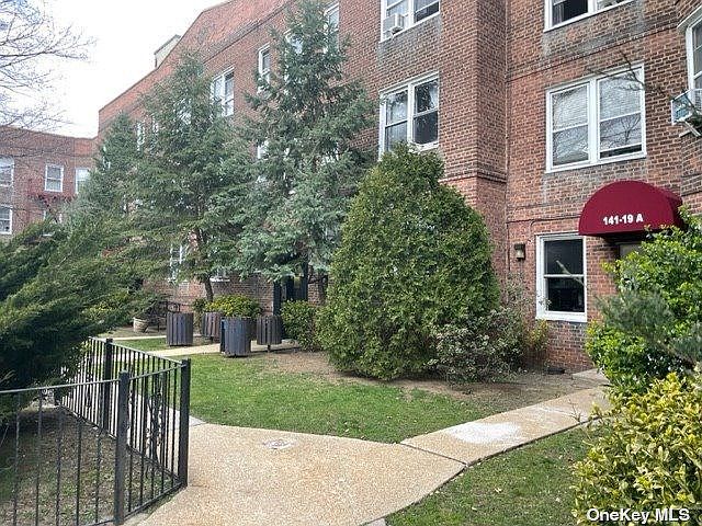 1st image of 141 19th Ave #A