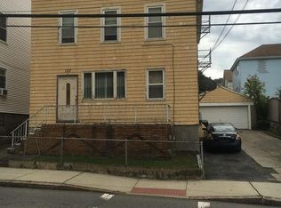 157 William St, Fall River, MA 02721