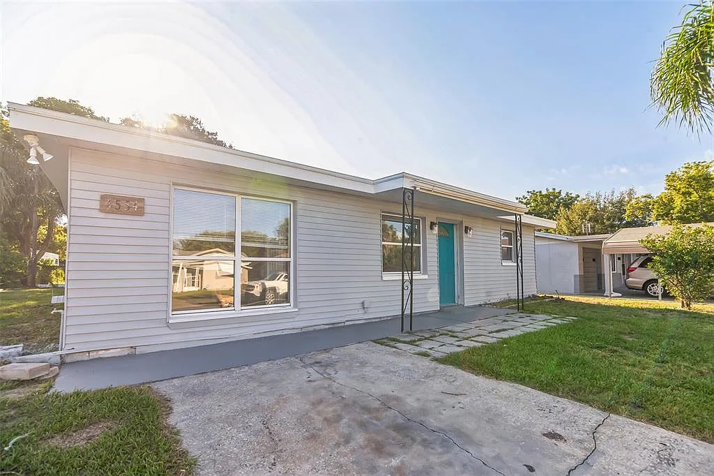 3 bed, 2.0 bath, 1180 sqft, $1,550 — Photo 2