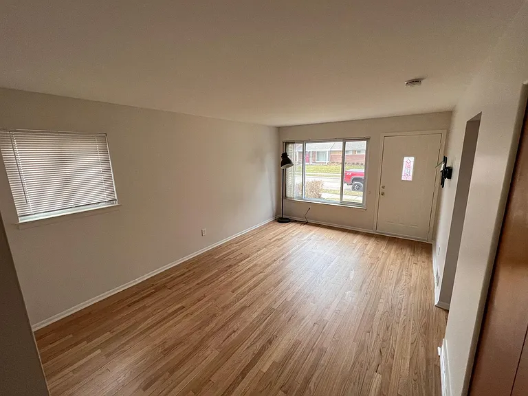 3016 Harvard Rd — Photo 5