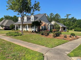 5751 Lake Side Dr, Bossier City, LA 71111