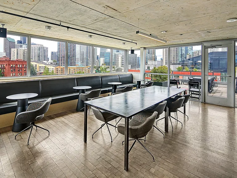 Excelsior — Photo 27