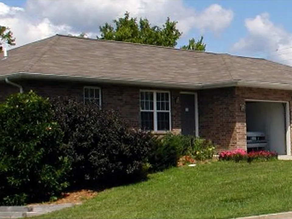 600 Newcastle Dr