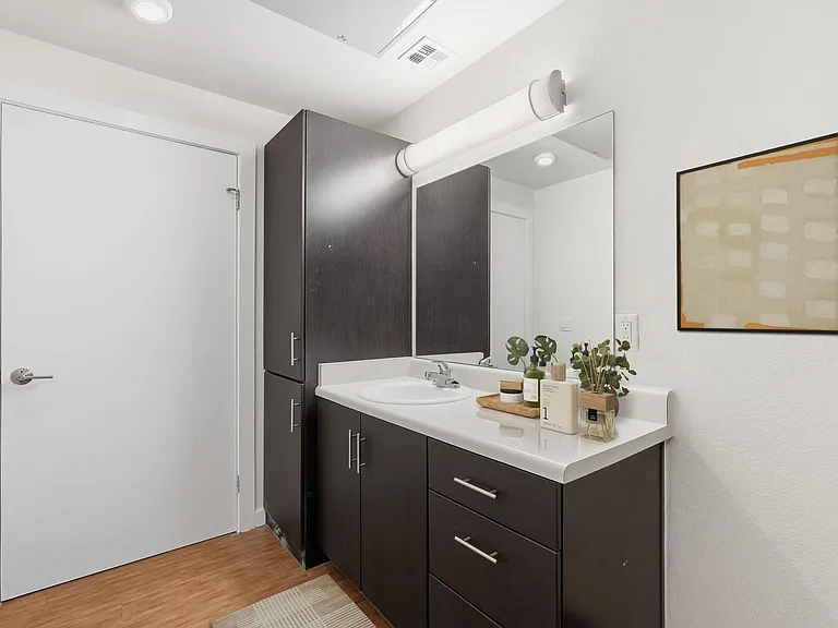 Elevate Your Urban Experience! Move in before the end of the month and get 10 weeks FREE Rent! — Photo 62