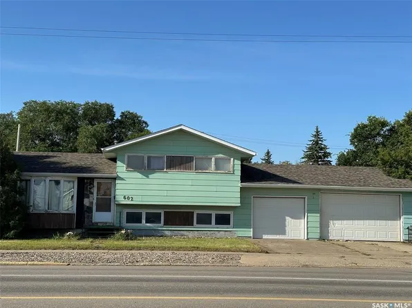 602 4th STREET, Estevan, SK S4A 0V5