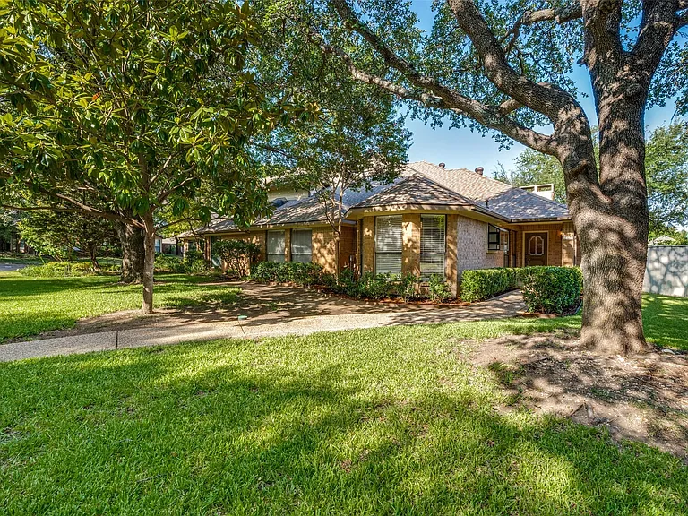 4043 Morman Ln — Photo 3
