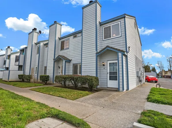 445 Almond Dr APT 36, Lodi, CA 95240