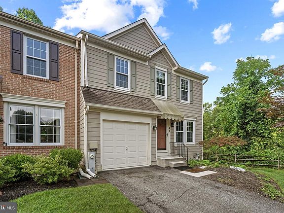 2nd image of 41 Rosland Ct