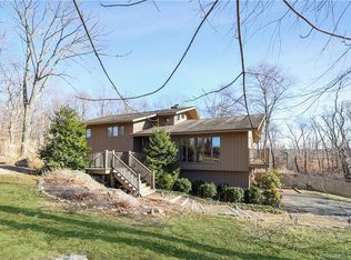 28 Butterfield Rd, Newtown, CT 06470