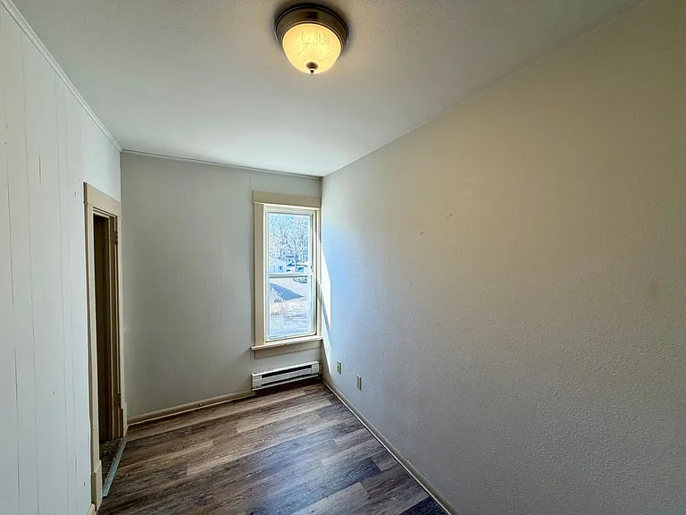 724 Washington St — Photo 6