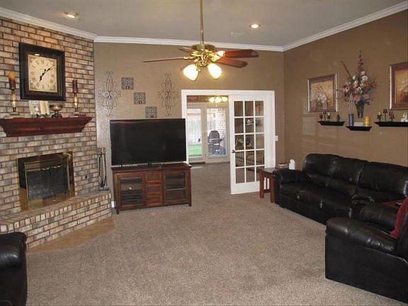 2nd image of 7001 Canterbury Pl