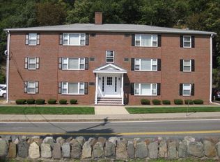 90 Sylvan St, Melrose, MA 02176