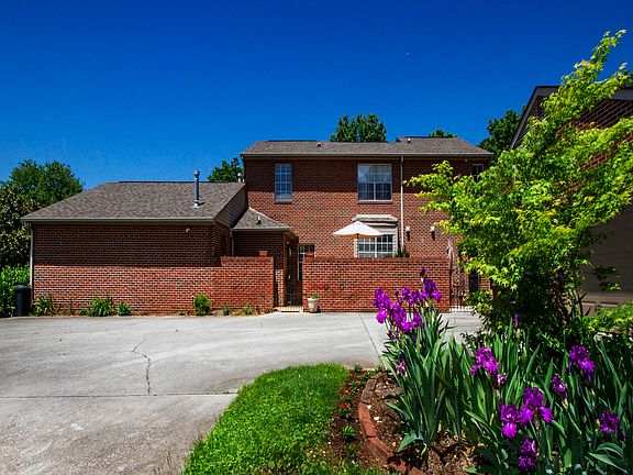4th image of 5006 Griffins Gate Ln