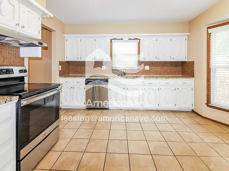 1466603_005_wm_-_kitchen_13228930.jpg