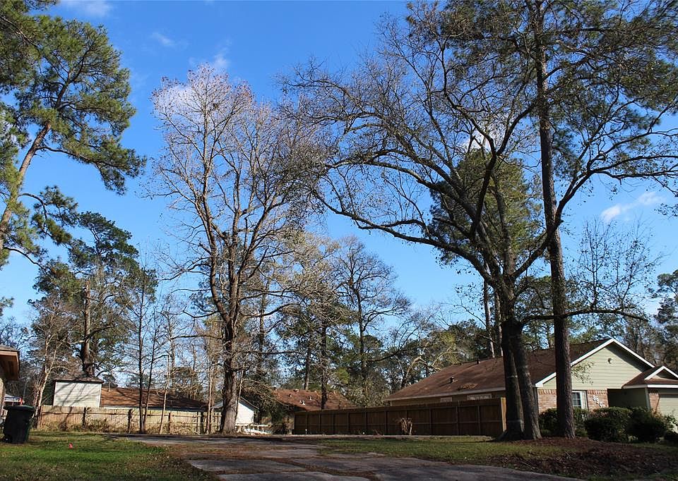 1st image of 8910 Valley Hollow Dr