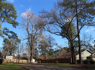 8910 Valley Hollow Dr, Houston, TX 77078
