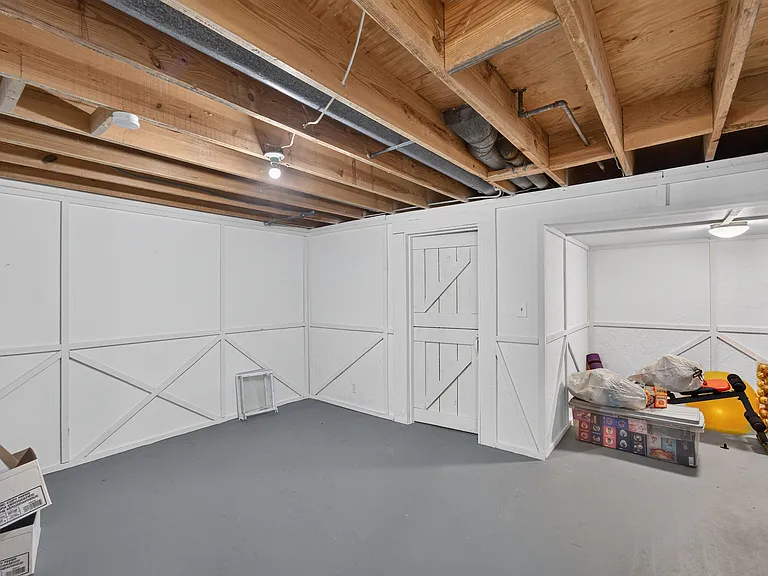 1421 W Edgerton Ave — Photo 19