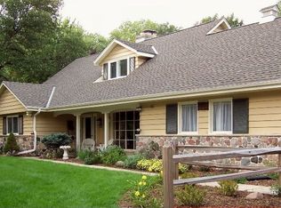 2140 Elm Tree Rd, Elm Grove, WI 53122