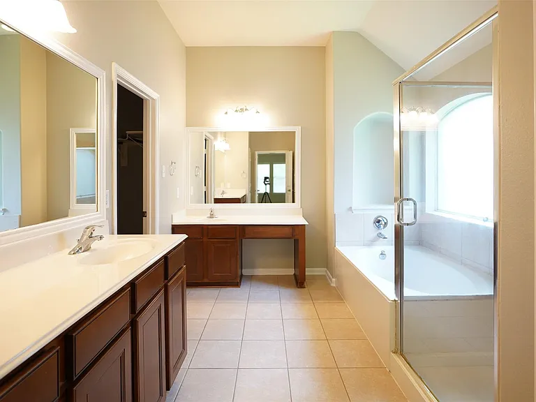 28038 Emma Gardens Ln — Photo 16