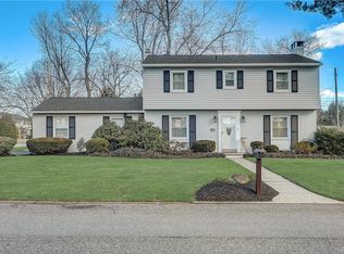 1059 Harris Dr, Emmaus, PA