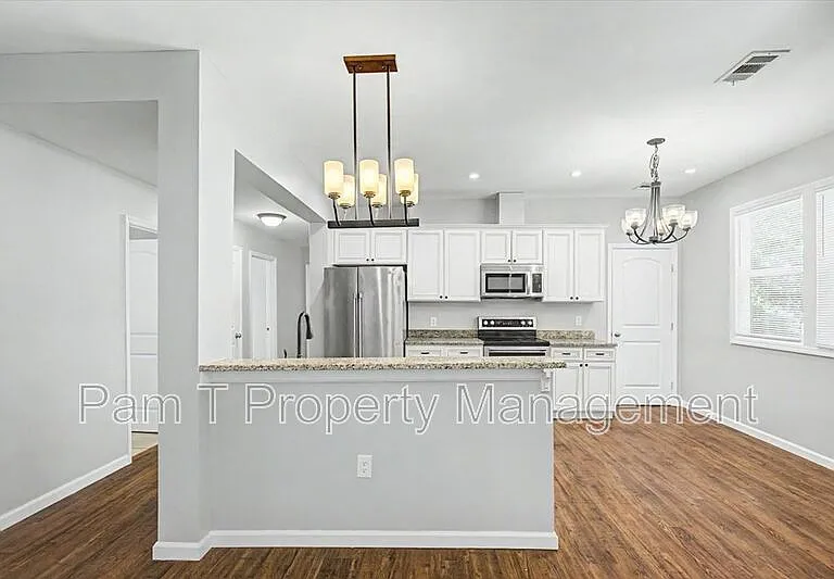 1202 E 37th St #A — Photo 18