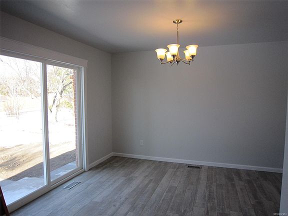 5th image of 3822 Somerset Dr