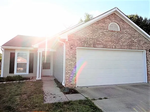 5232 Manor Lake Ln, Indianapolis, IN 46268