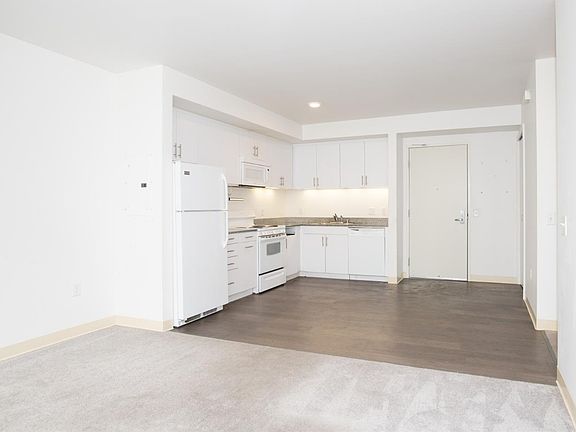 5th image of 1400 Mission St APT 810