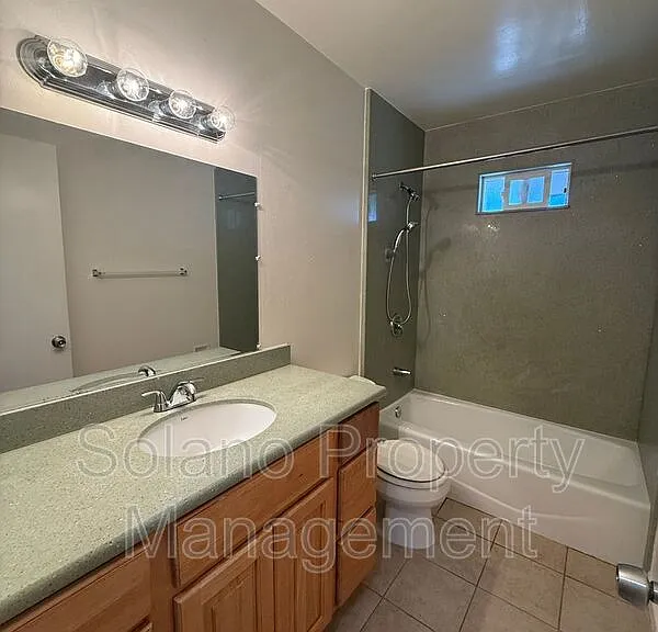 409 Taylor St #8 — Photo 8