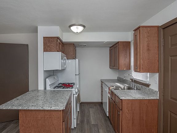 4th image of 315 21st St #2103