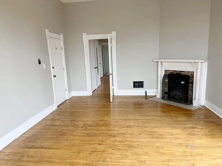 626 N Center St #1 — Photo 5