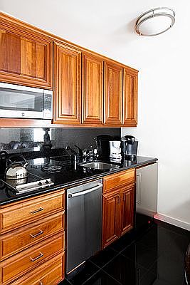 5th image of 150 W 51st St APT 1705