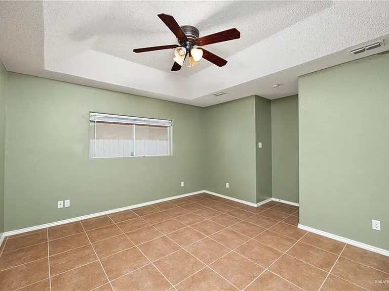3413 Yucca Ave — Photo 6