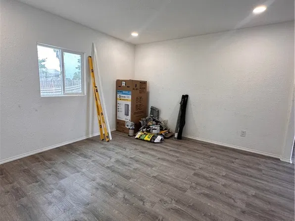 371 S St #R, Merced, CA 95341