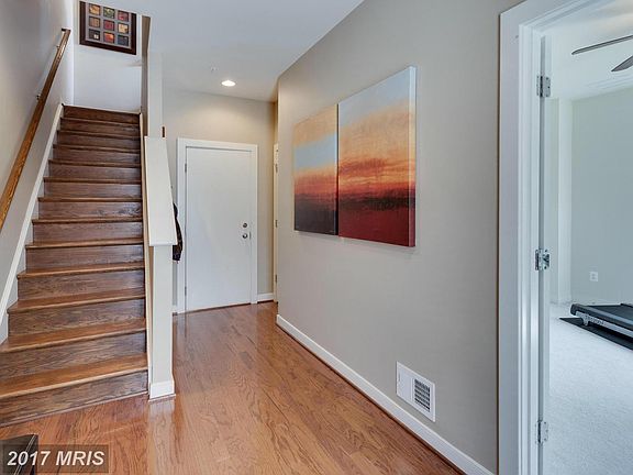 3rd image of 12169 Waveland St