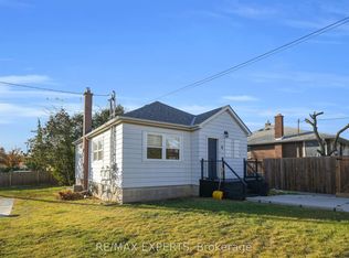 4 Larchmere Ave, Toronto, ON M9L 2N1