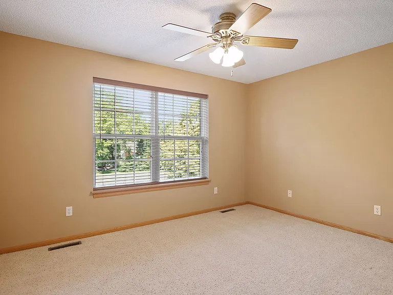 16487 Jarreau Ct — Photo 24