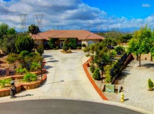 6920 Oak View Ct, Oak Hills, CA 92344