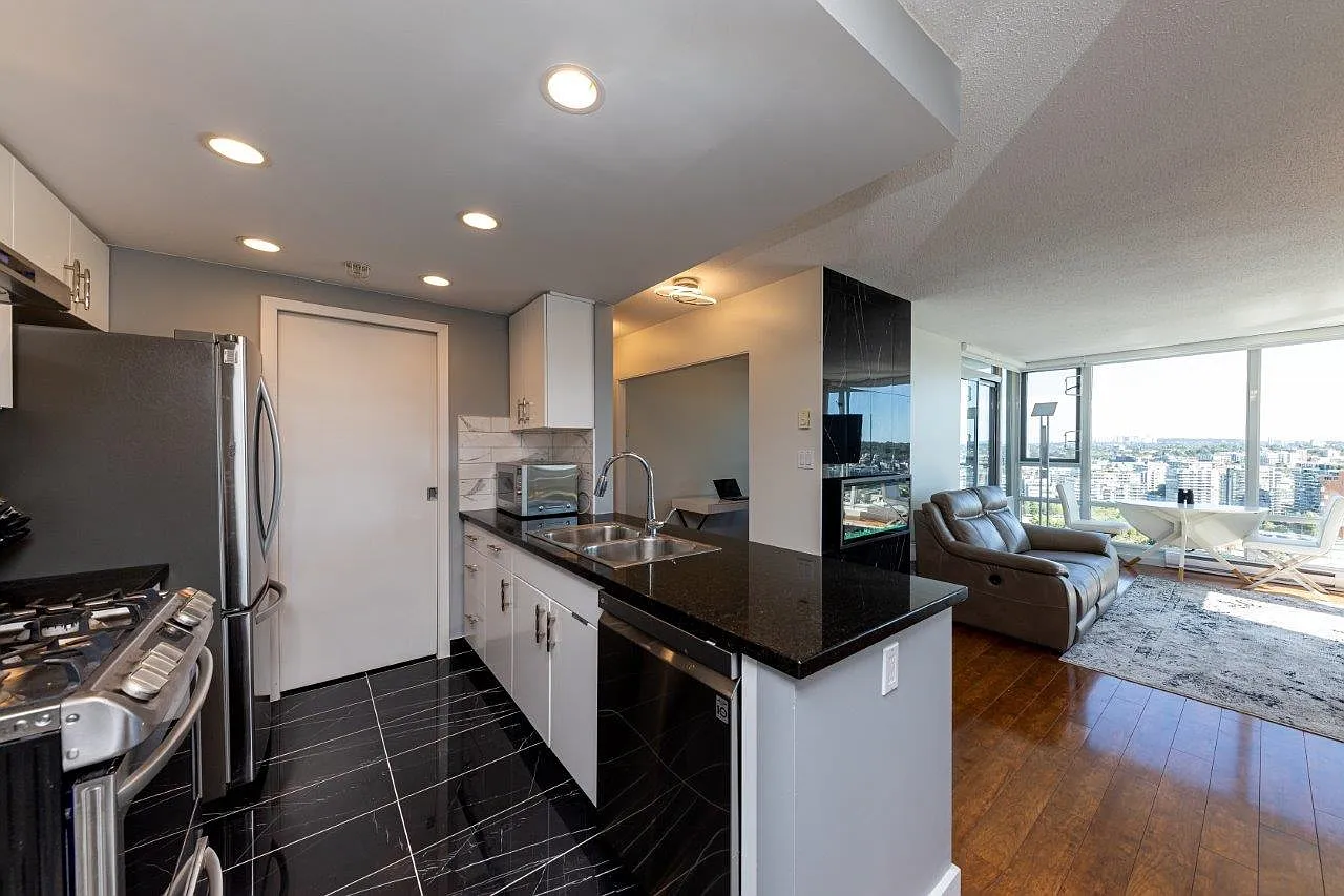 2 bed, 1100 sqft, $4,495 — Photo 3