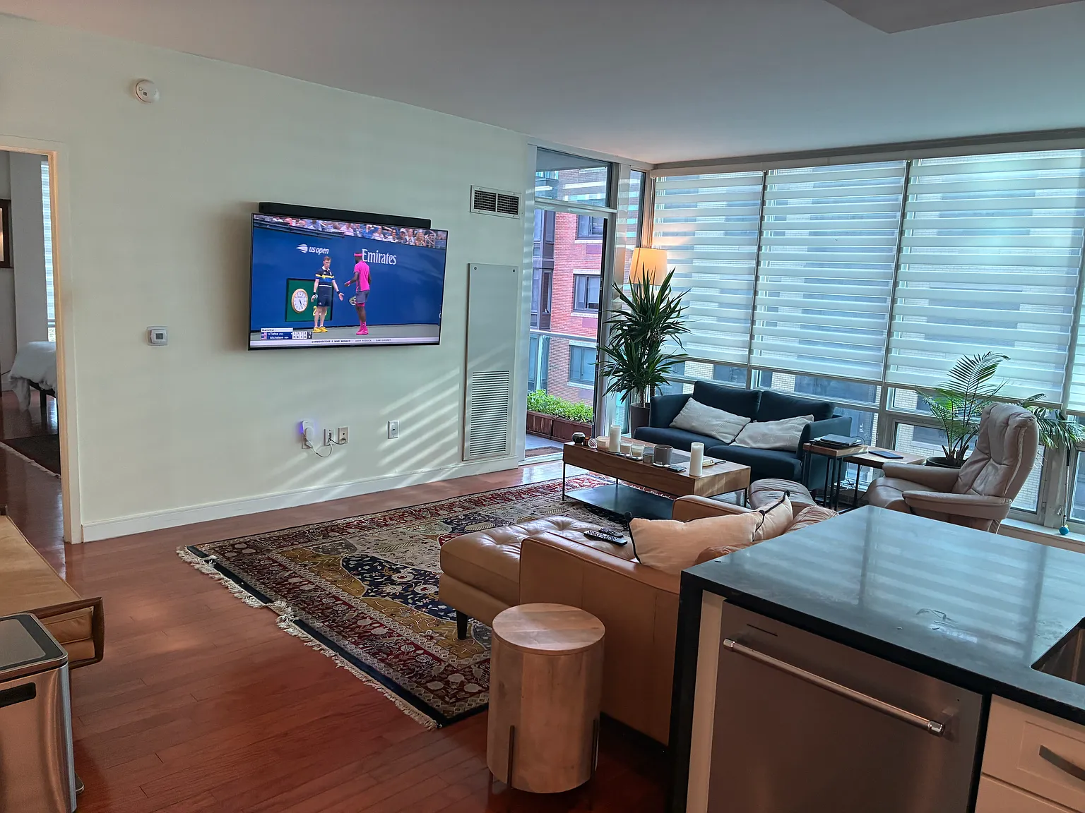 3 bed, 2.5 bath, 1610 sqft, $8,200 — Photo 4