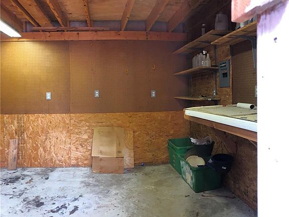 5th image of 1905 Canterbury Cir