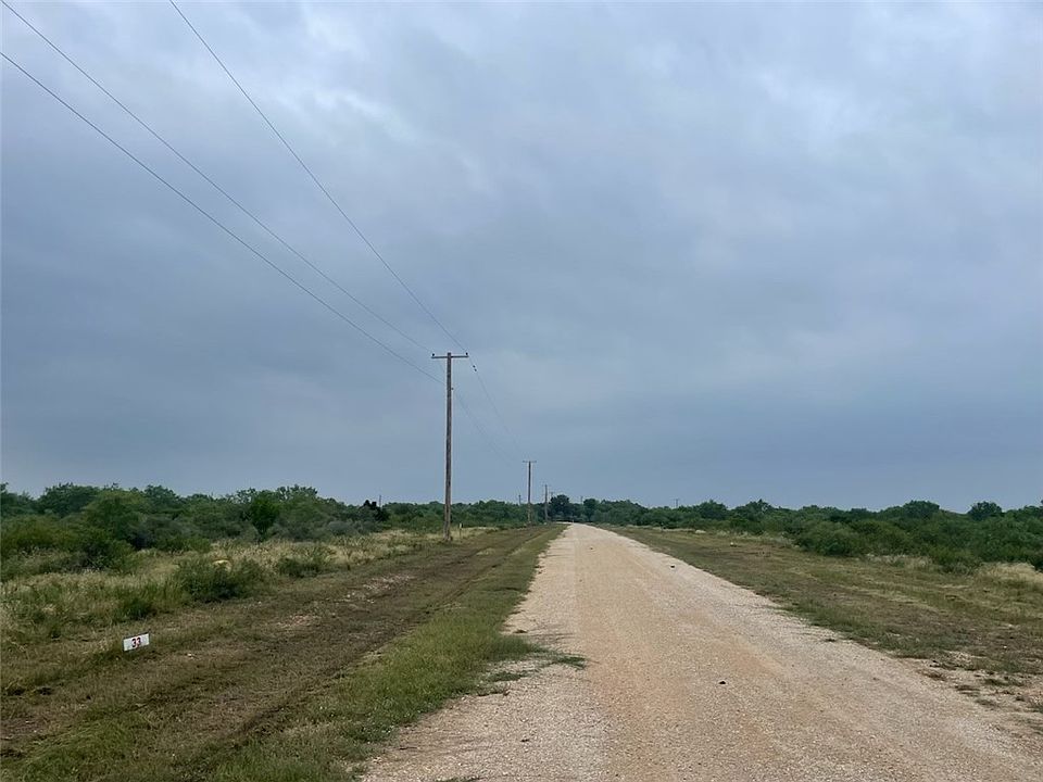 2nd image of 39 Private Road Frio Ests