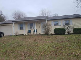 403 Douglas Dr, Bloomfield, IN 47424