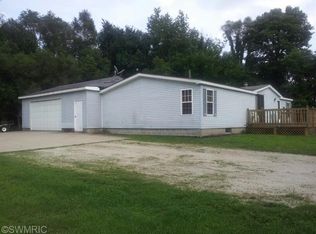 13830 Riverside Dr, Constantine, MI 49042