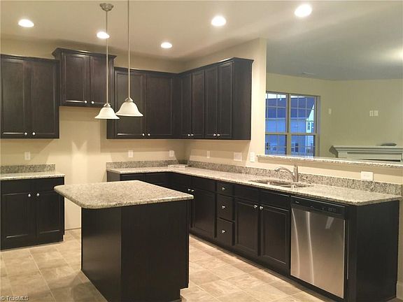 3rd image of 3685 Vestavia Dr