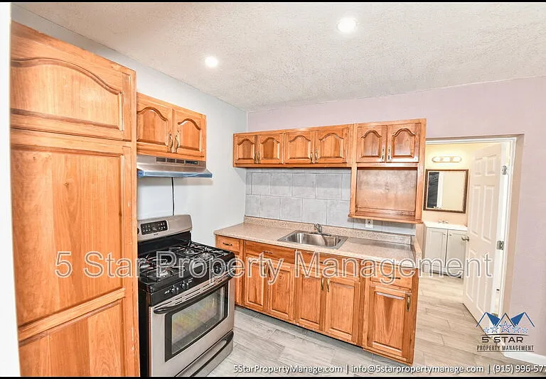 1212 N Laurel St #B — Photo 10